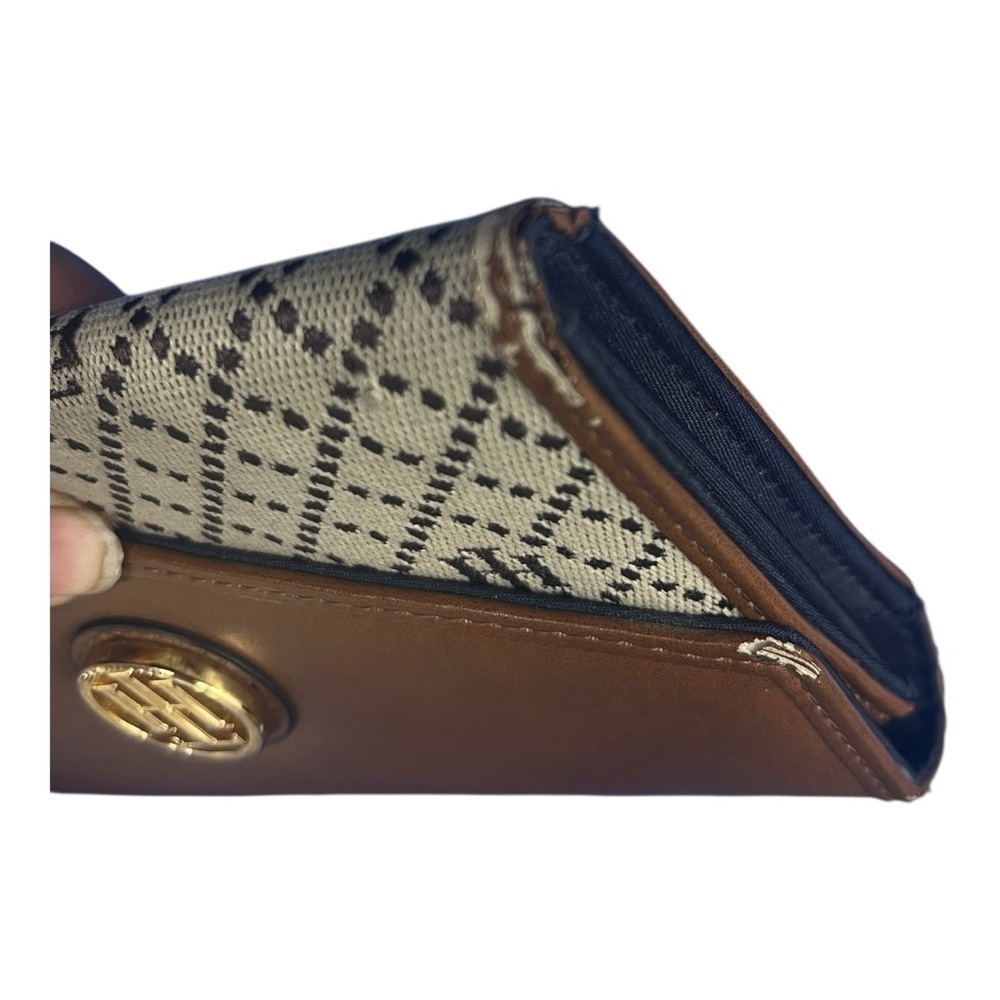 Tommy Hilfiger Brown and White Women's Clutch - Picture 5 of 8